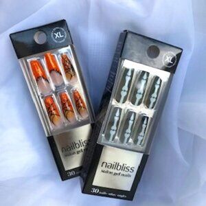 "Halloween Shop' WEB and SKELETON KEY DESIGN Salon Gel Nails